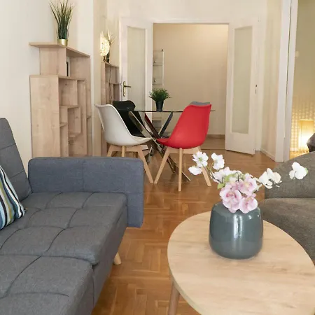 Apartment Houseloft Harmony Gardens *
